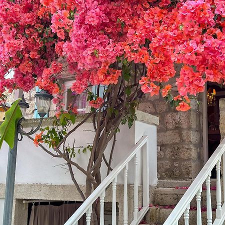 Erendira Hotel - Special Category Alaçatı Exterior foto